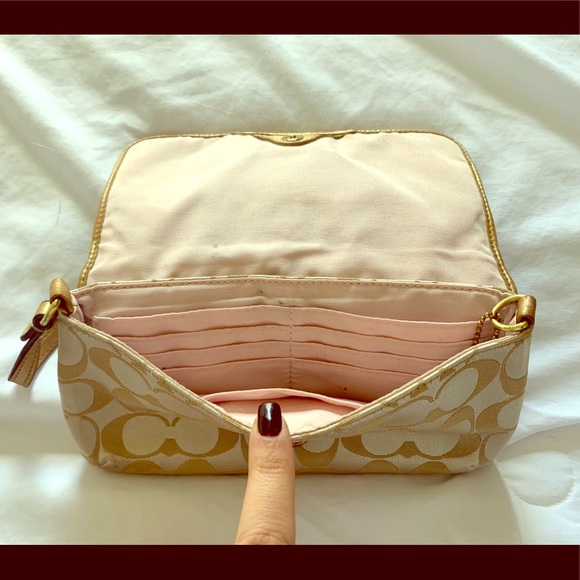 Coach Handbags - Coach Wristlet/Wallet